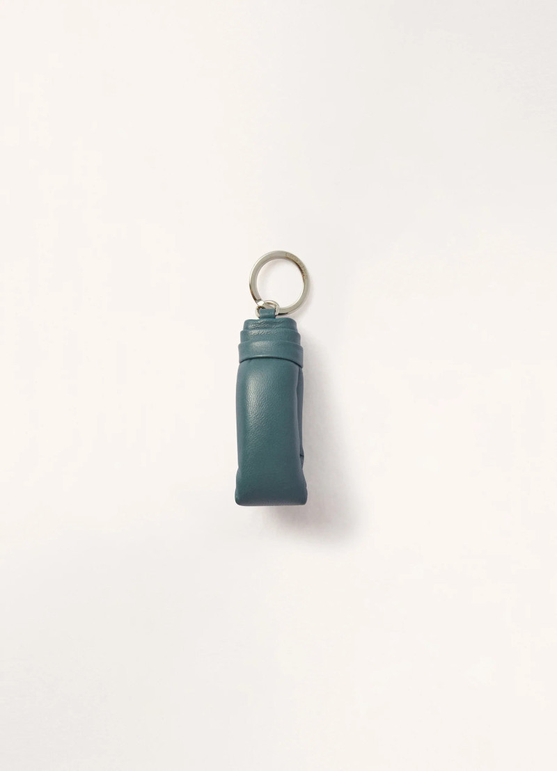 WADDED KEY HOLDER
SOFT NAPPA LEATHER 1