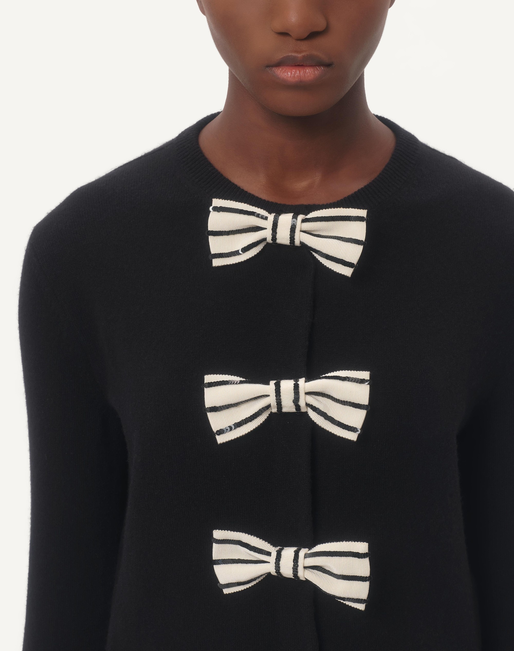 CARDIGAN WITH EMBROIDERED BOWS - 3