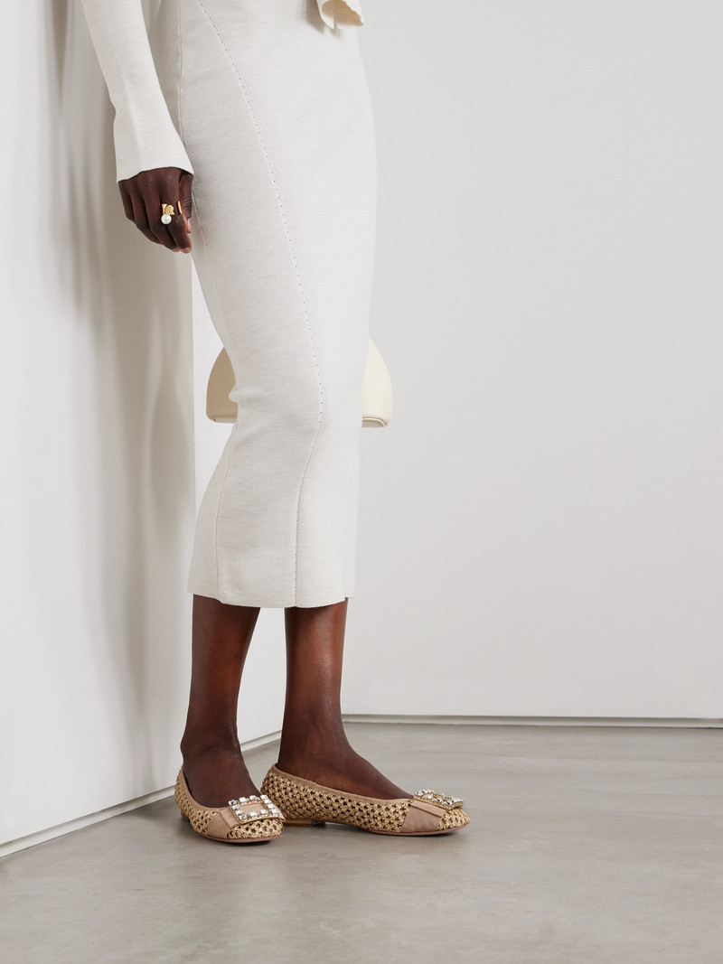 Roger Vivier Très Vivier Crystal-embellished Grosgrain-trimmed Raffia Ballet Flats outlook