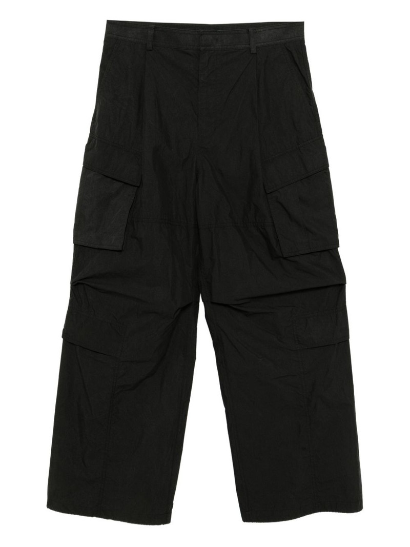 wide-leg cargo pants 1