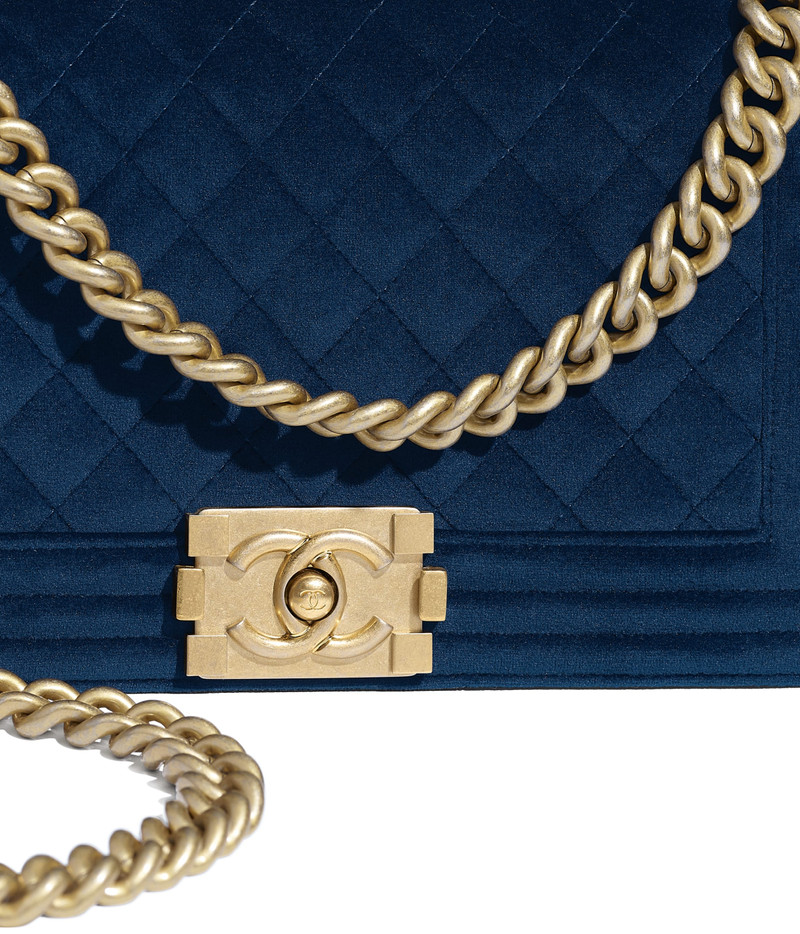 BOY CHANEL Handbag 3