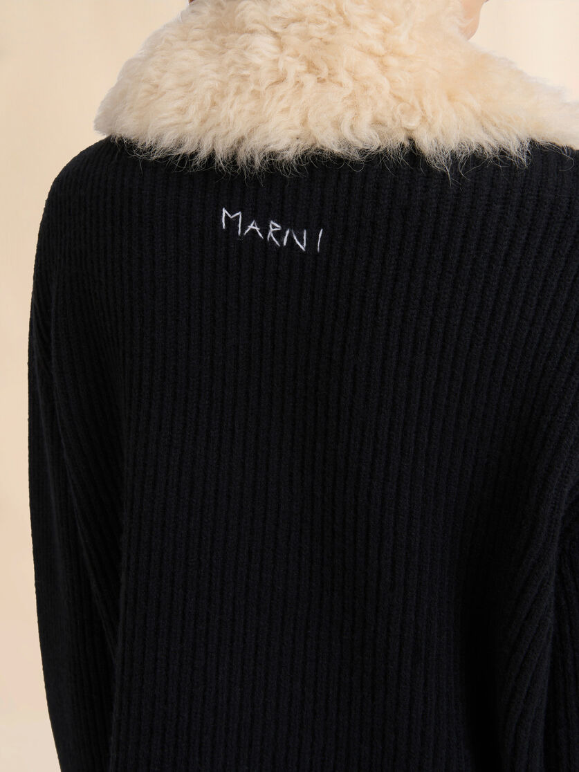 BLACK WOOL CARDIGAN WITH SHEARLING PATCHES - 5