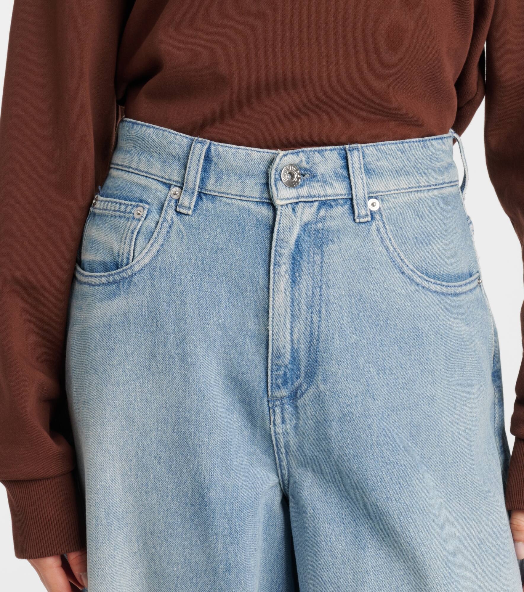 Buckle-detail mid-rise wide-leg jeans - 4