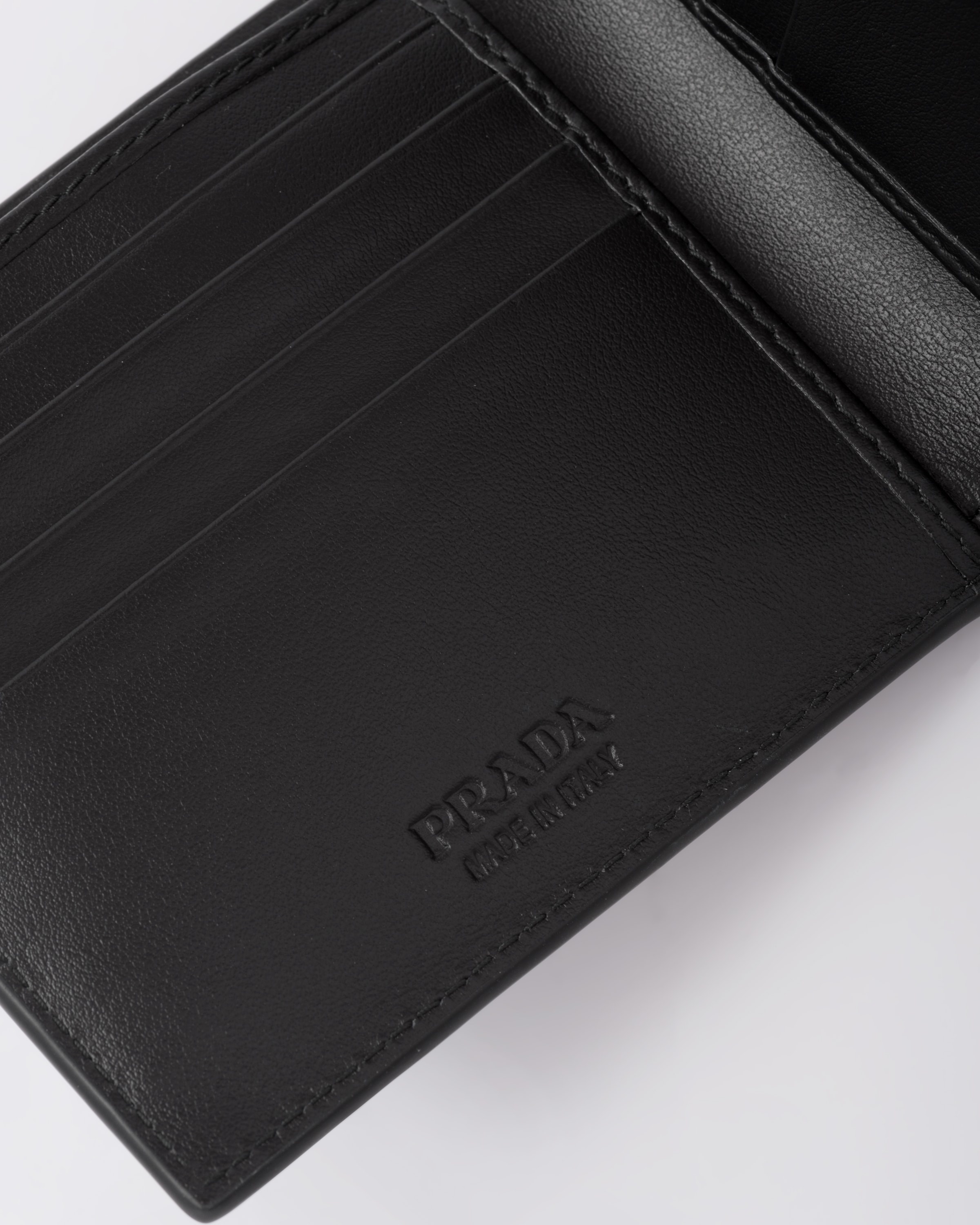 Brushed leather wallet - 6