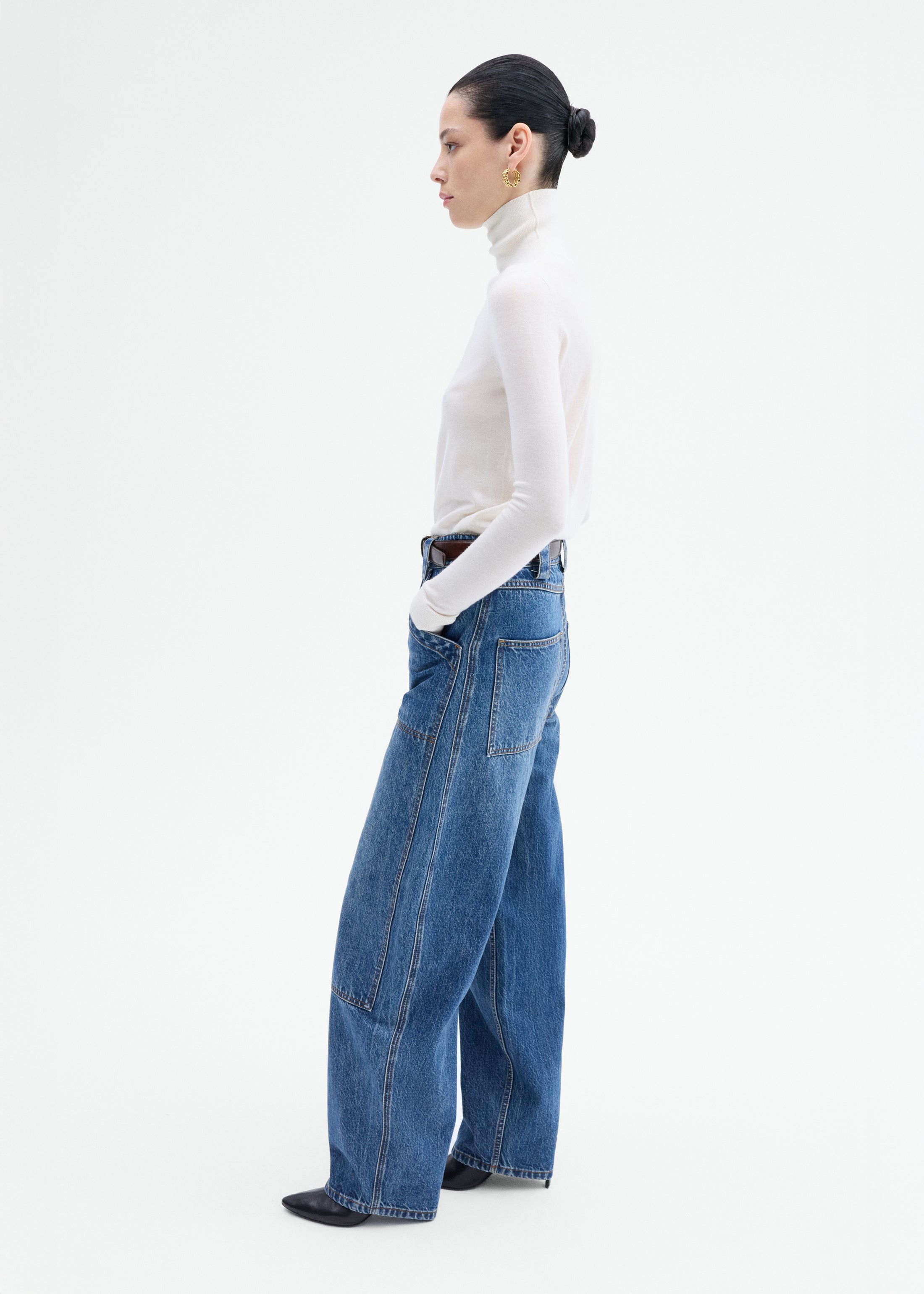 Slim Turtleneck in Fine Cashmere - 6