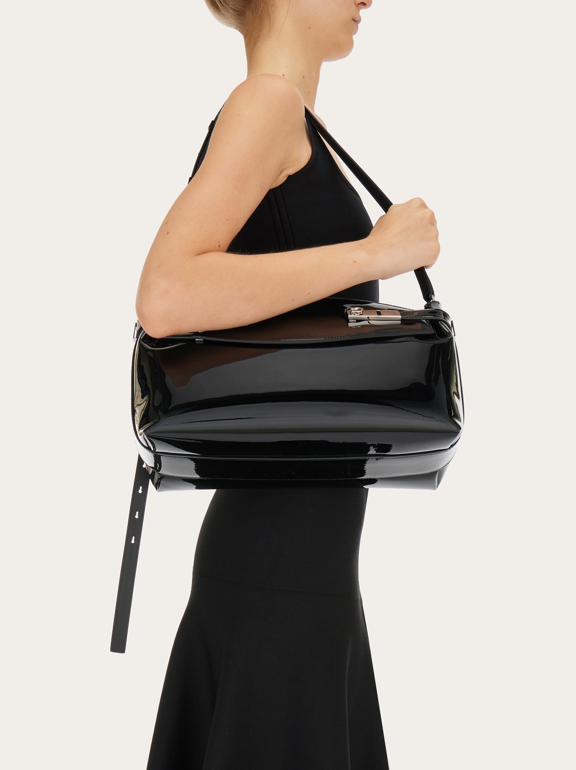 Hug shoulder bag - 10