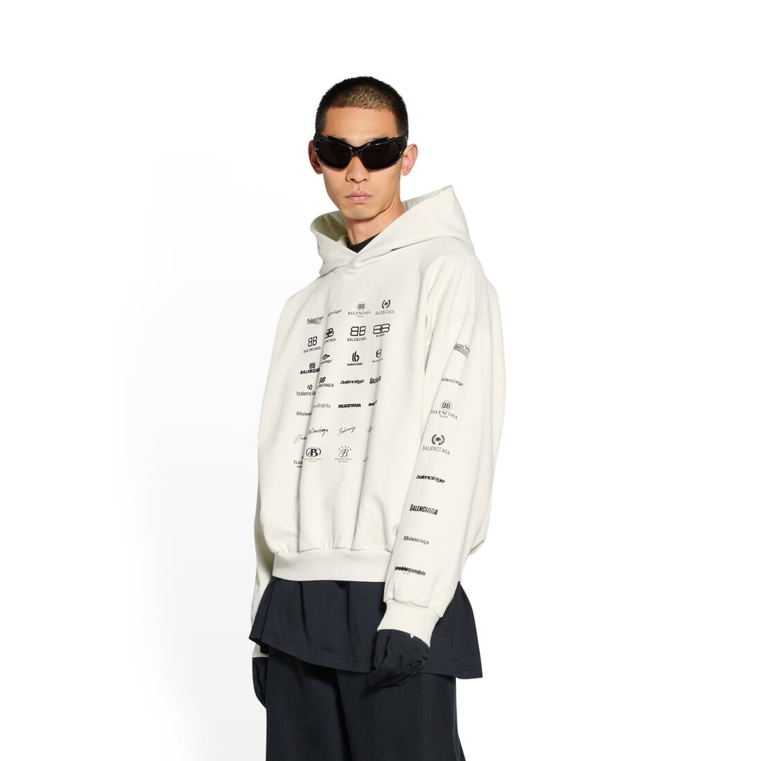 【BALENCIAGA】Medium Fit Hood/追跡可能/全国送料無料 BALENCIAGA]Medium Fit Hoodie/BLACK(739024-TQVS7) – R&Co.