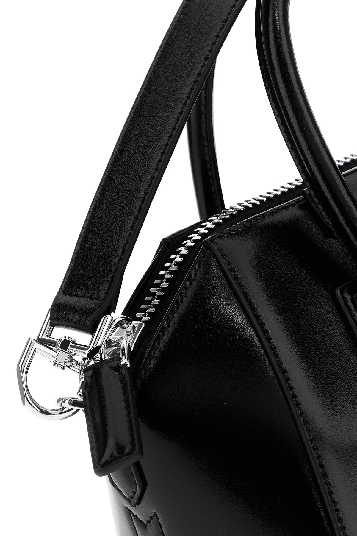 Black leather small Antigona handbag - 4