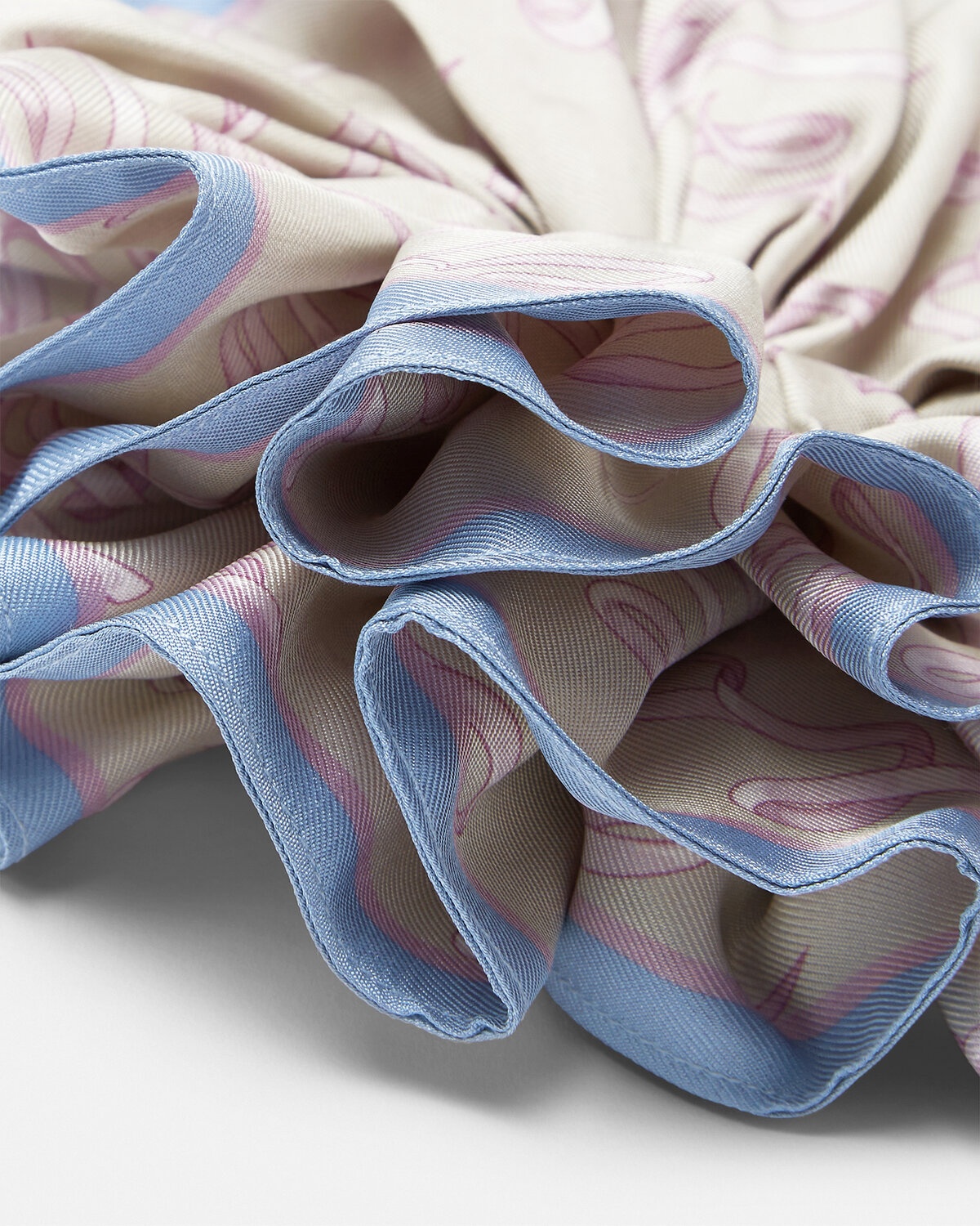 Cameo Scrunchie - 2