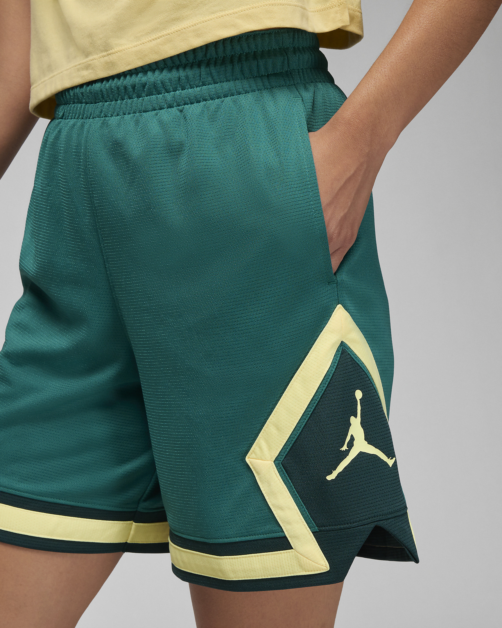 Jordan Sport Women's Diamond Shorts - 5
