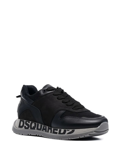 DSQUARED2 logo-print low-top sneakers outlook