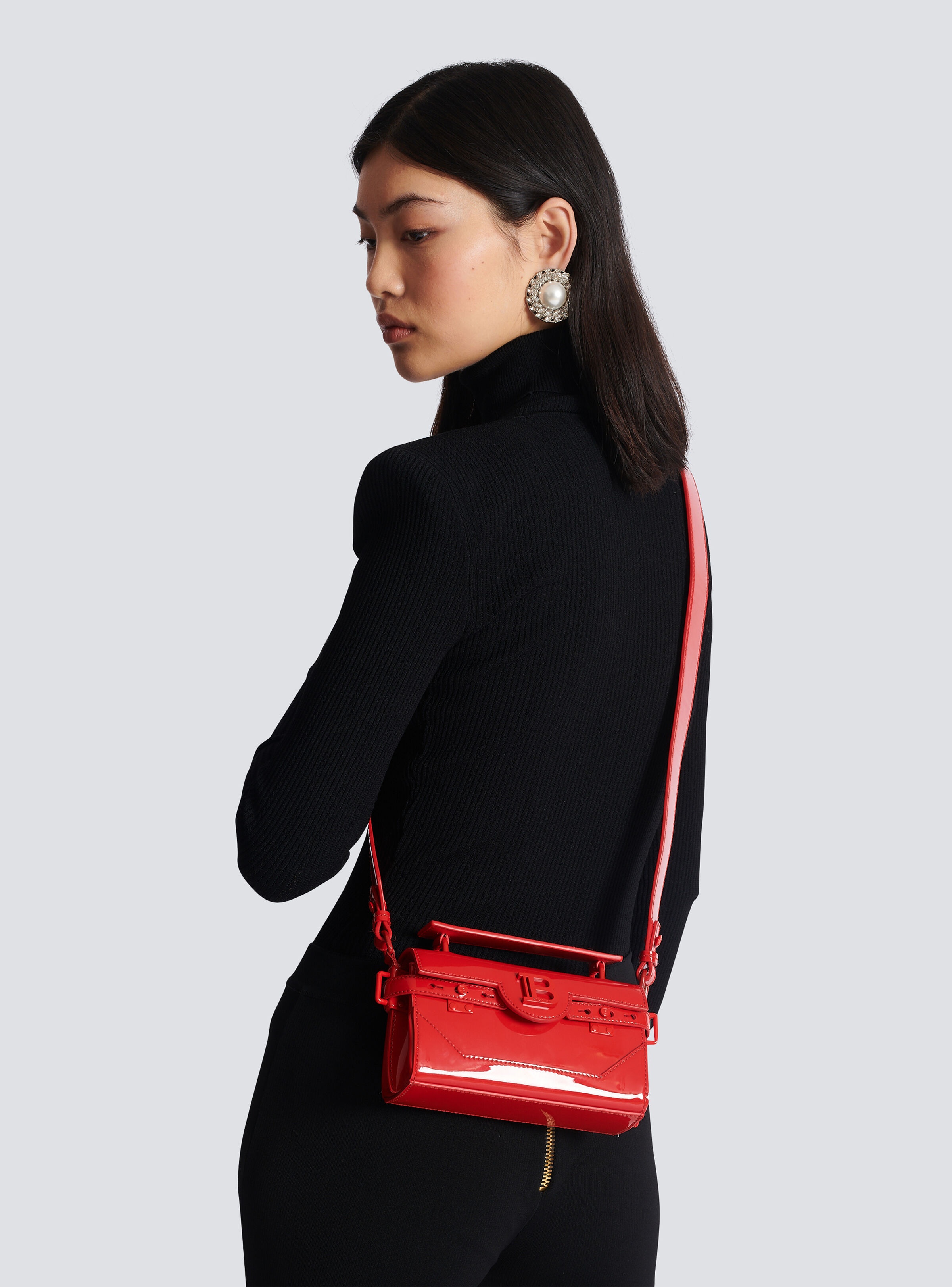 B-Buzz 19 patent leather bag - 2