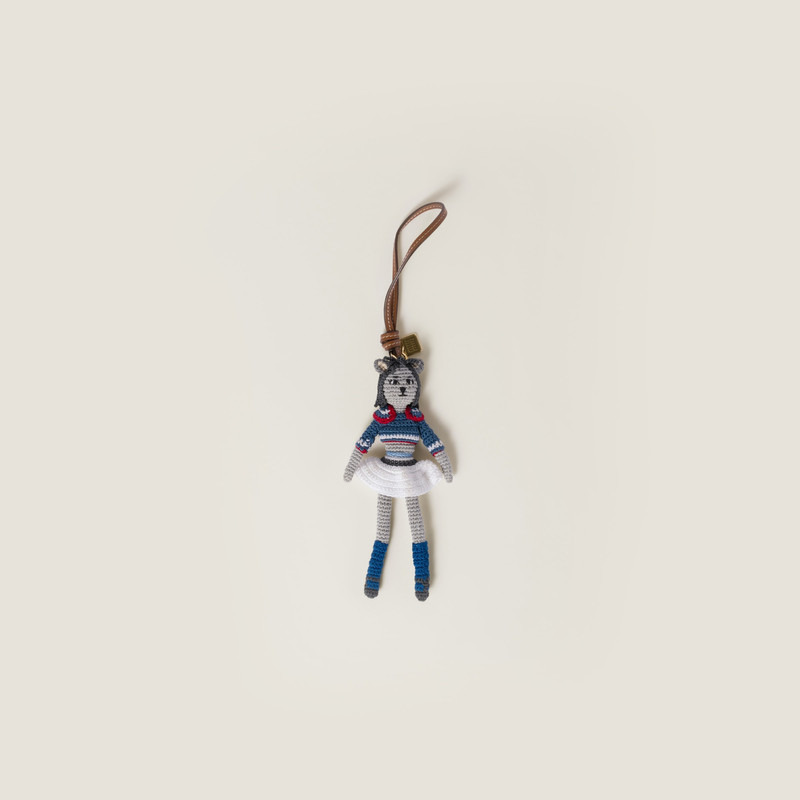 Technical yarn trick 1