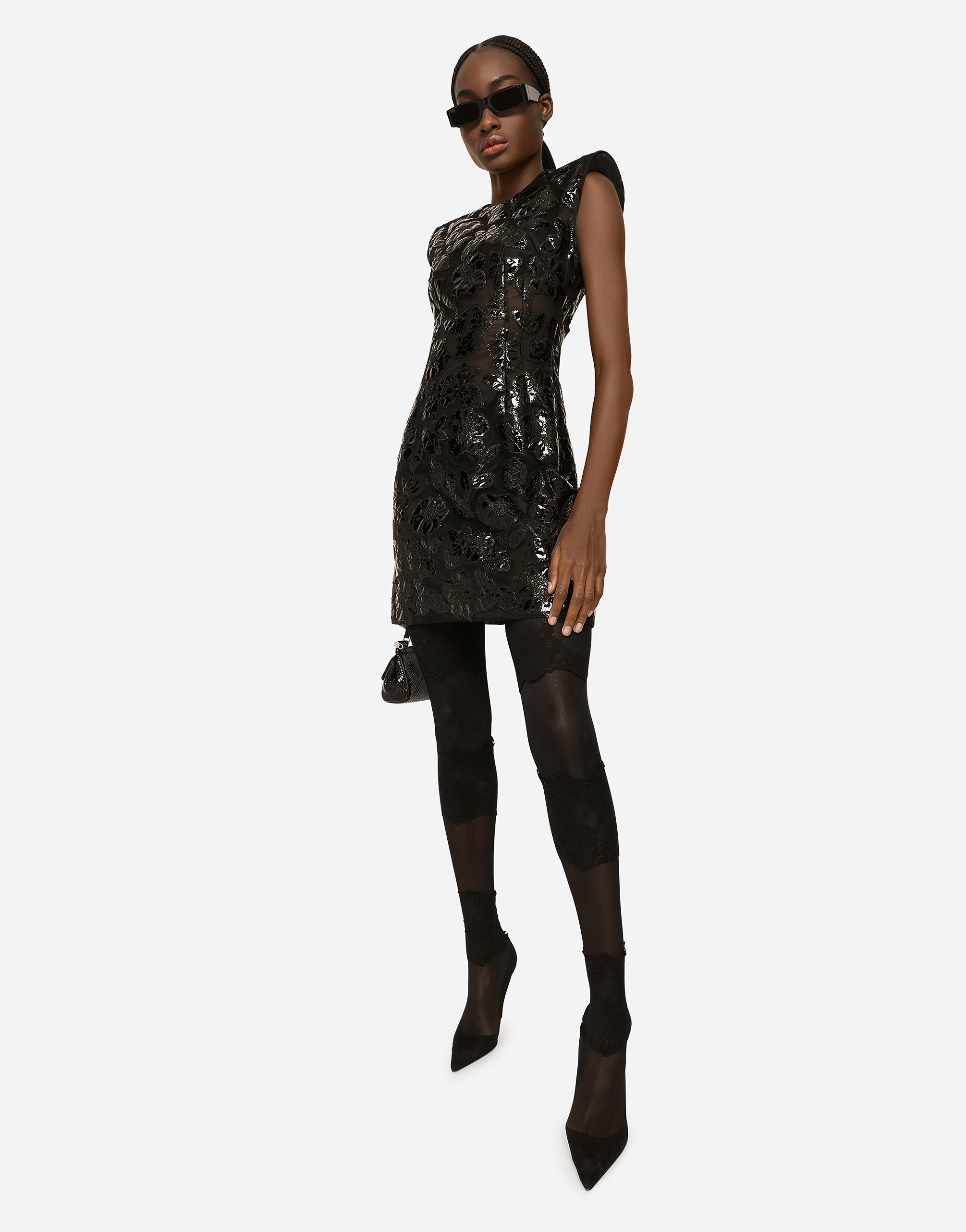 Short marquisette dress with patent floral embellishment - 2