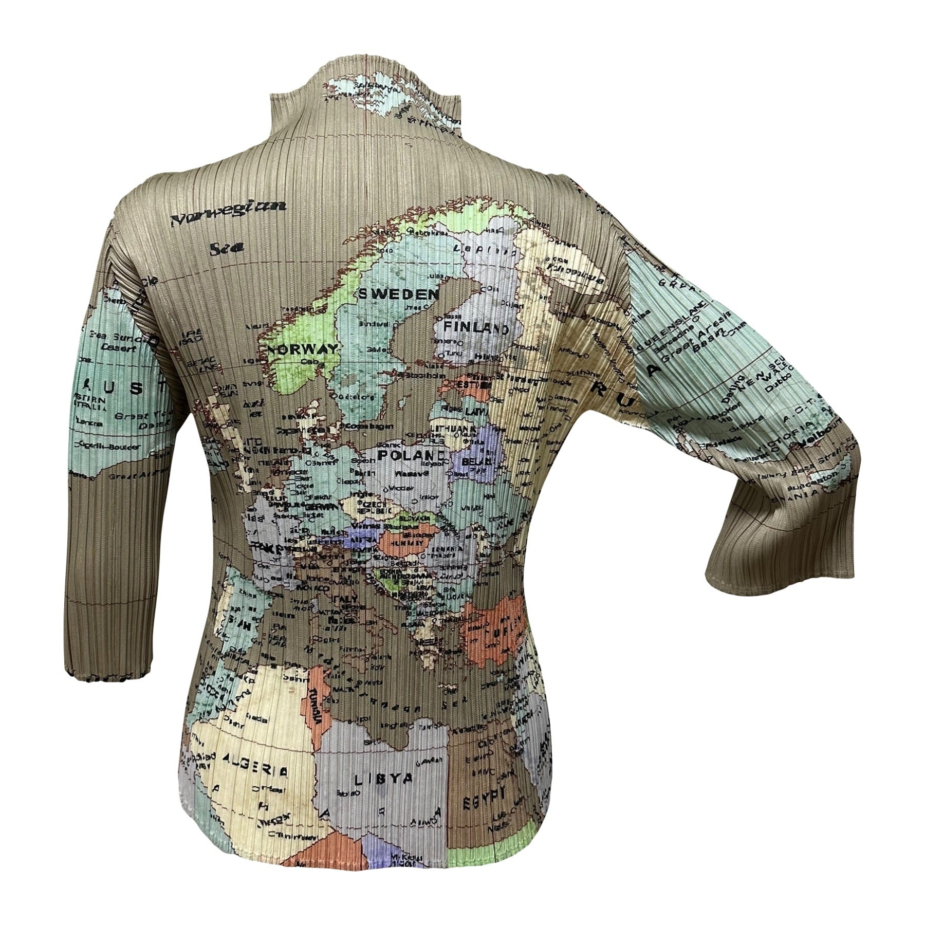 PLEATS PLEASE ISSEY MIYAKE Pleated World Map Print Three-Quarter Sleeve Top - 2