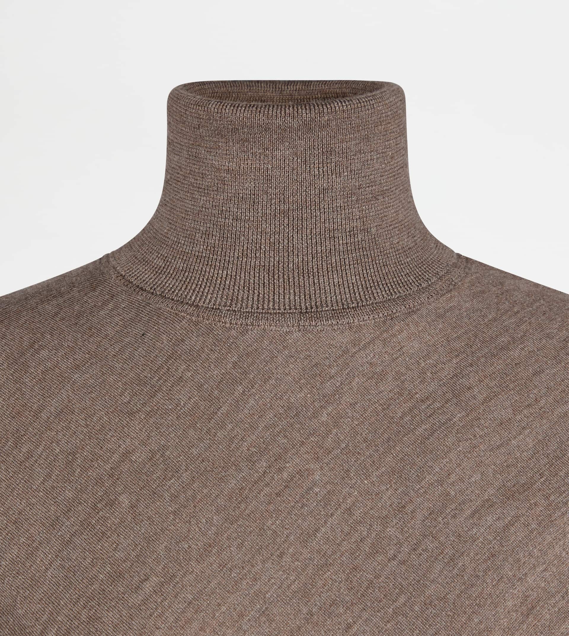 SILK BLEND TURTLENECK - BROWN - 7