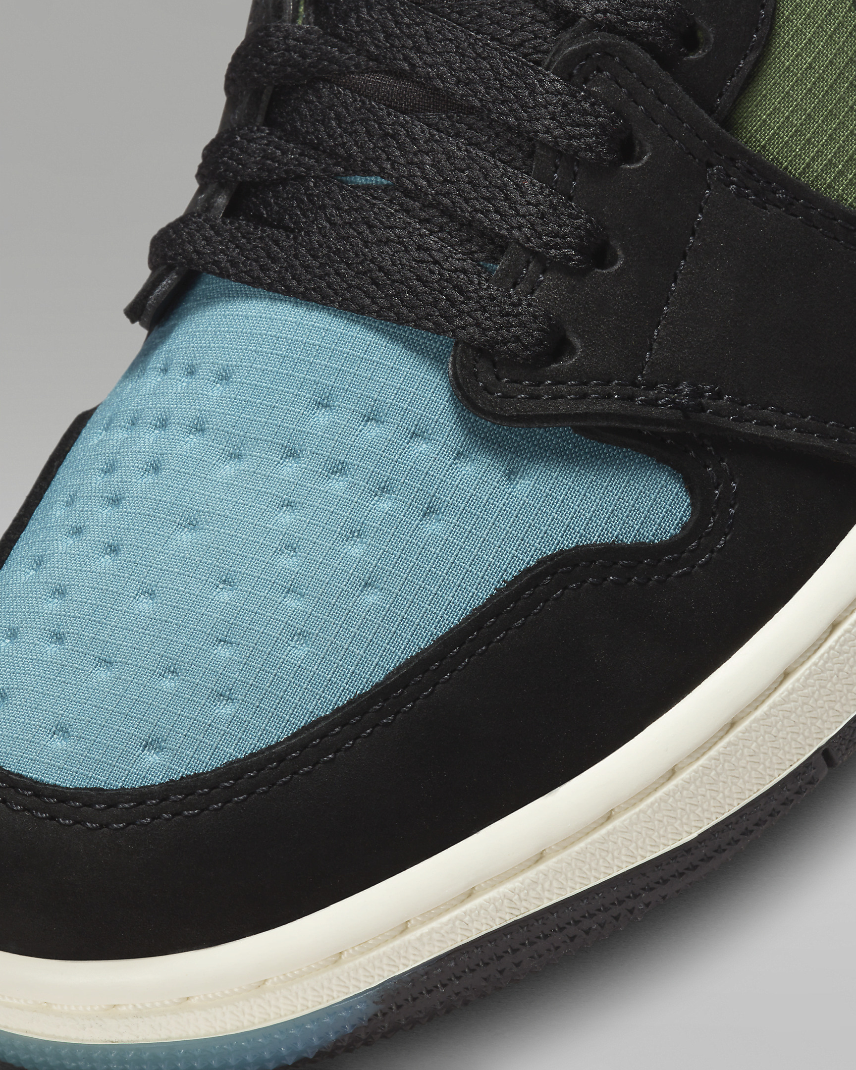 Men's Air Jordan 1 Element Shoes - 7
