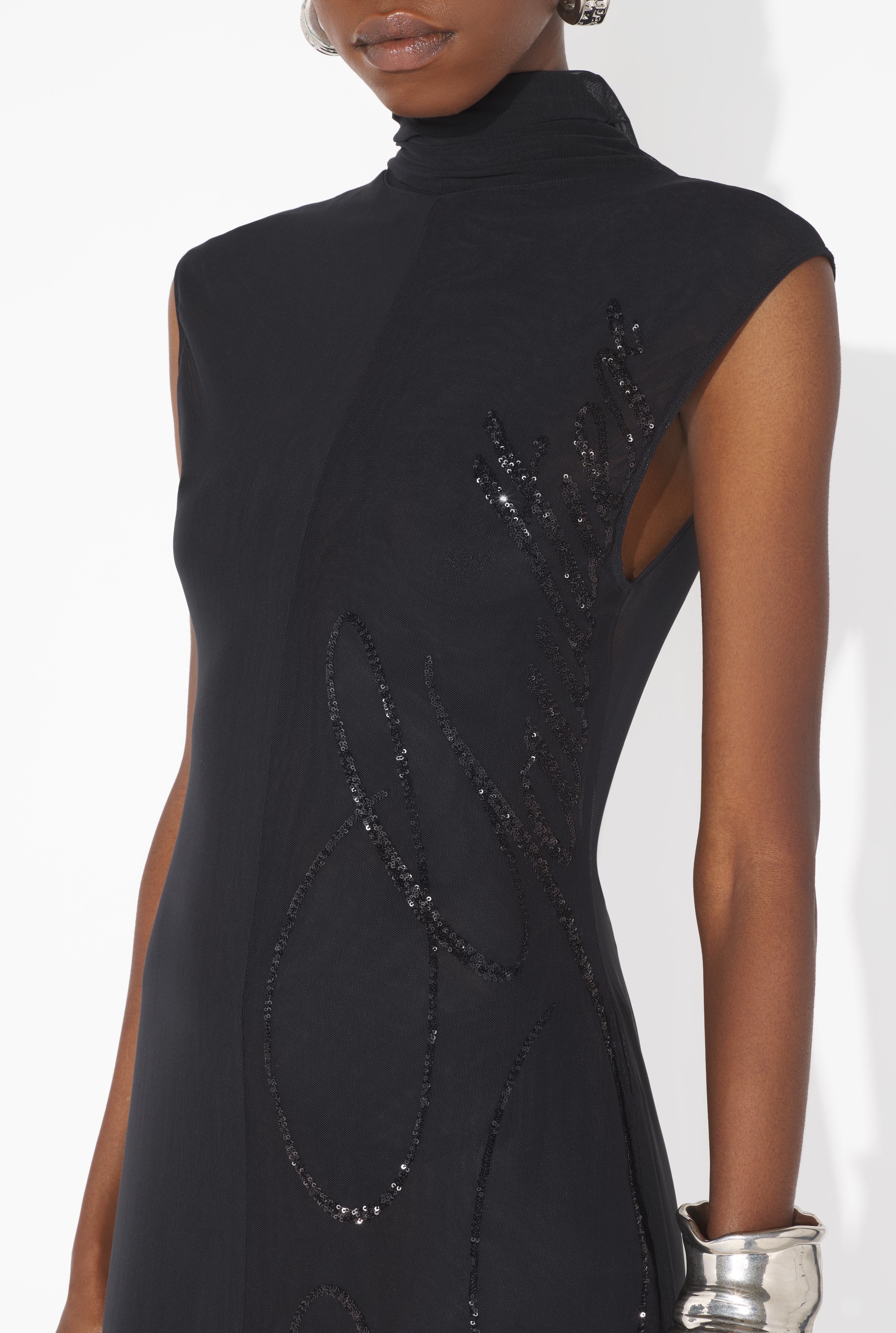 THE LONG SEQUIN DRESS - 4