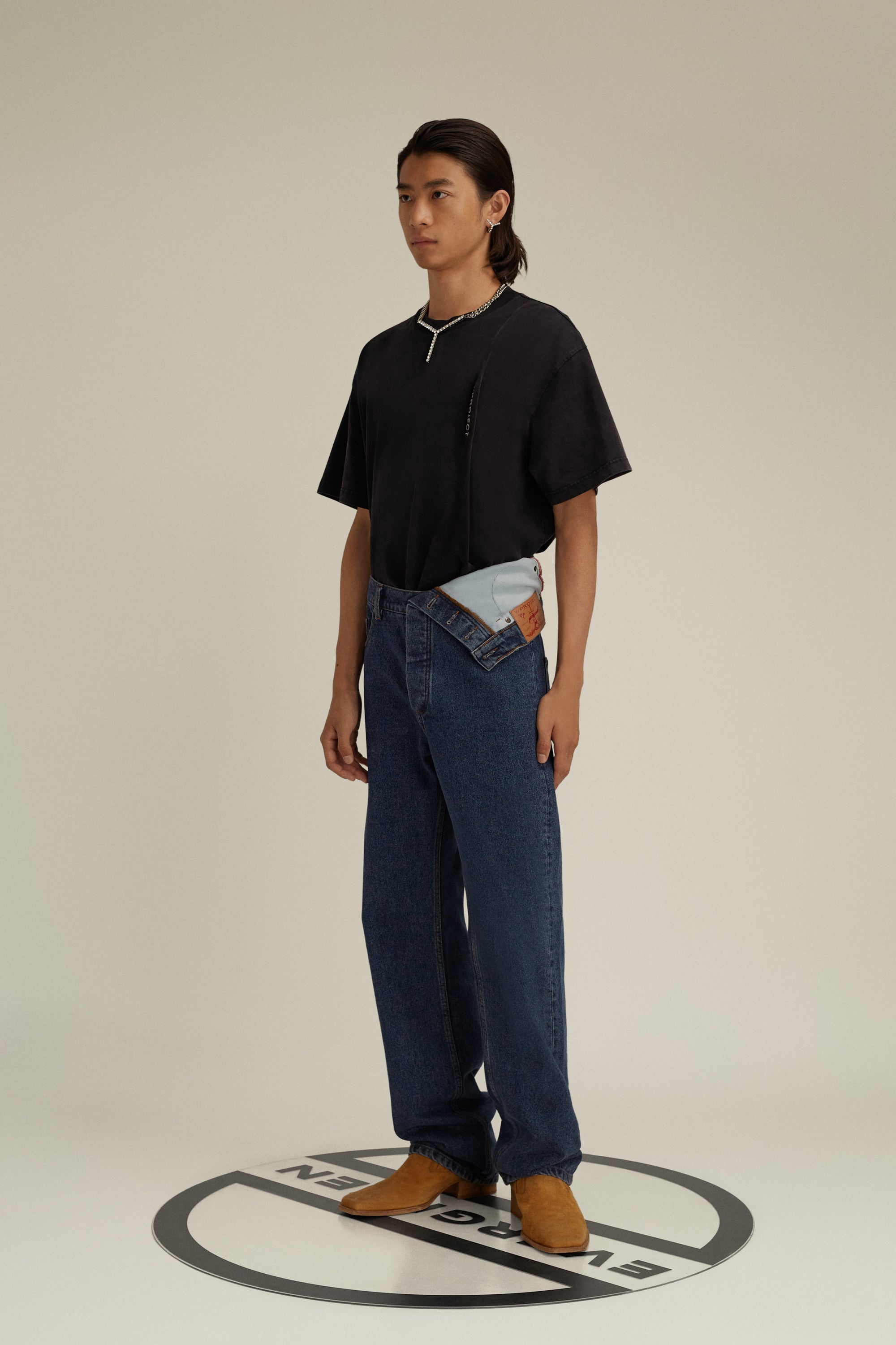 Classic Asymmetric Waist Jeans SS22 - 4