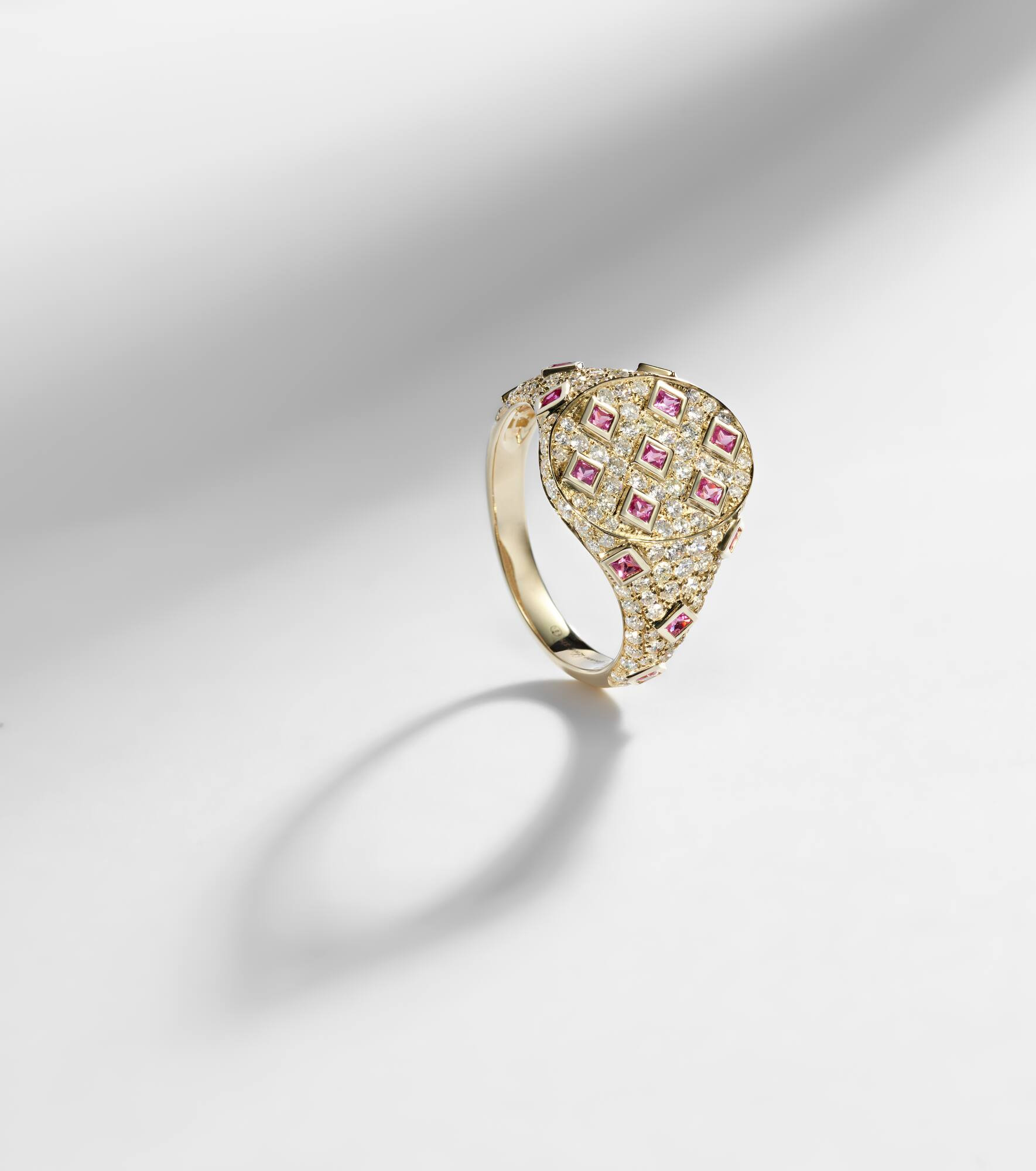 9kt gold ring with diamonds and sapphires - 5