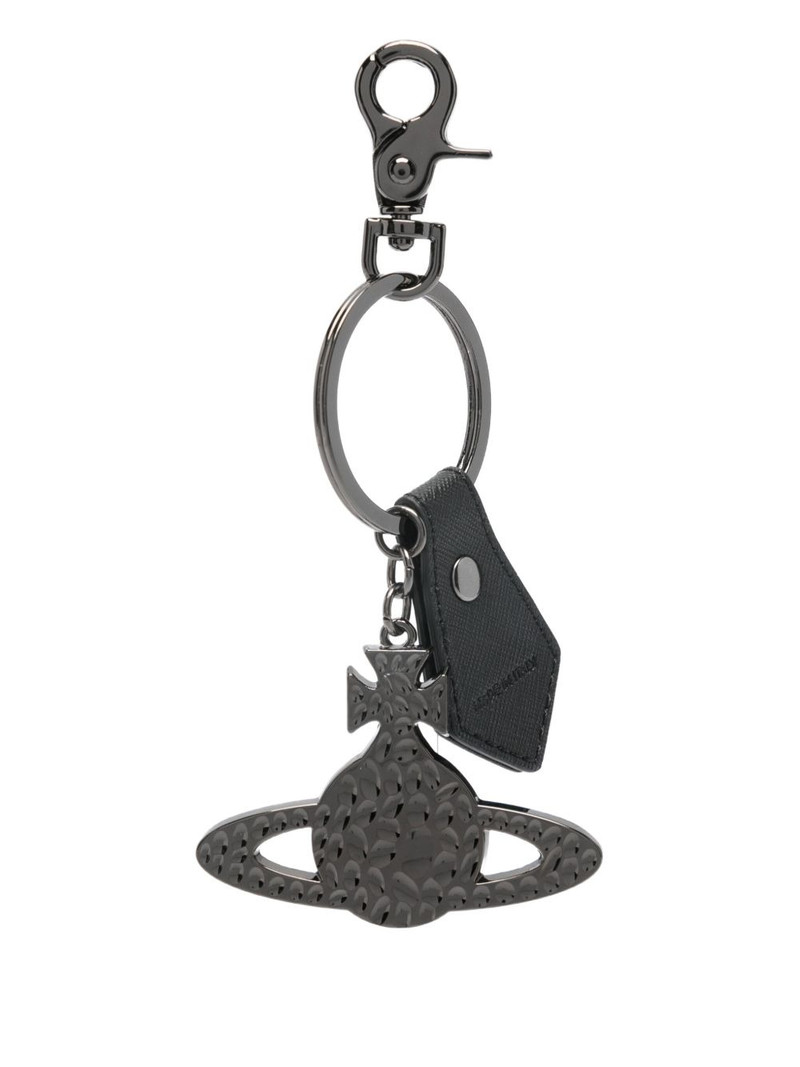 Orb hammered keyring 1