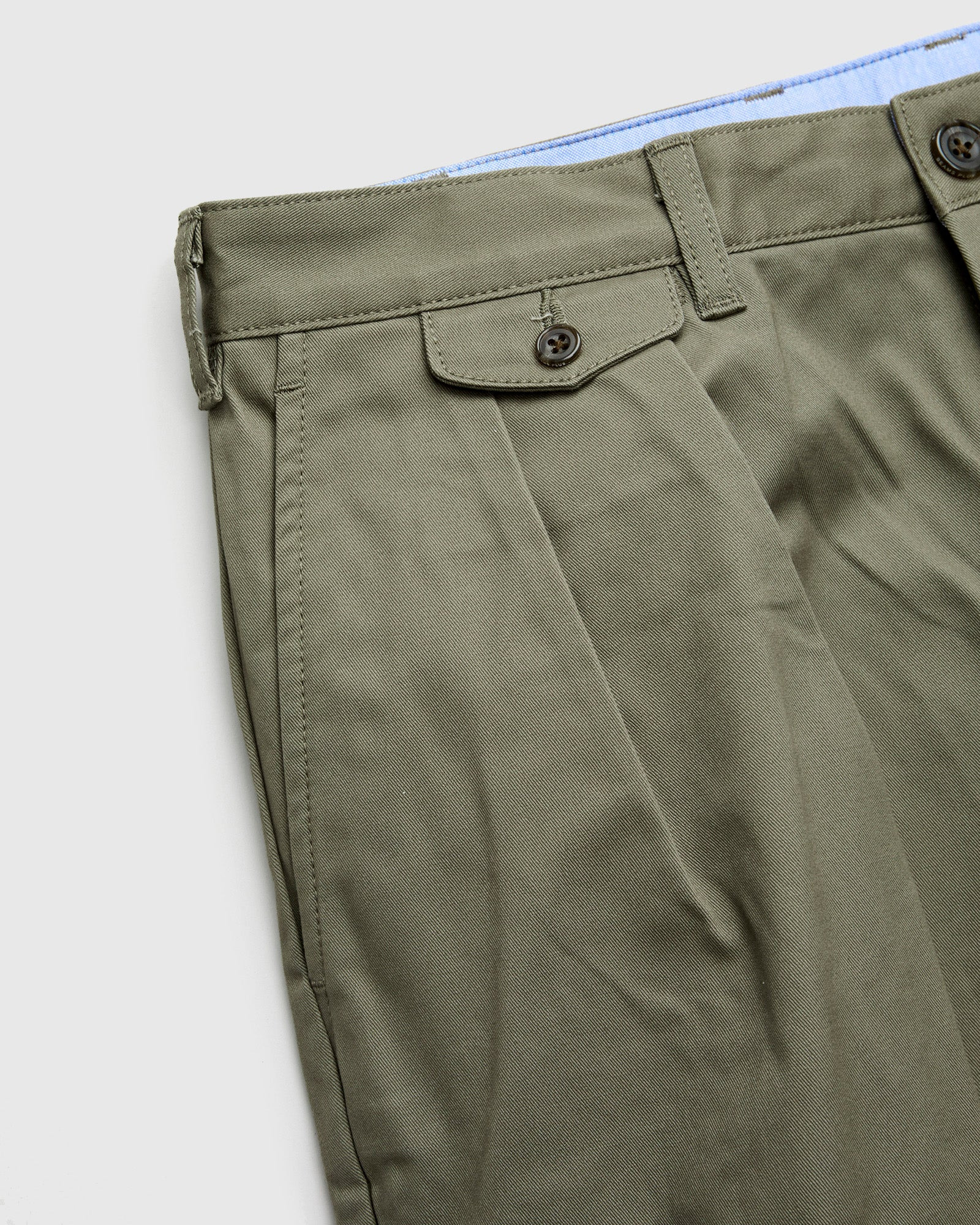 2-Pleat Twill Trousers in Olive - 4