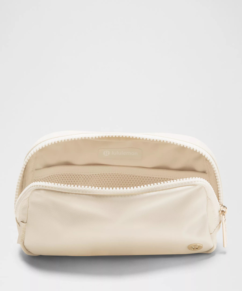 Everywhere Belt Bag 1L 5