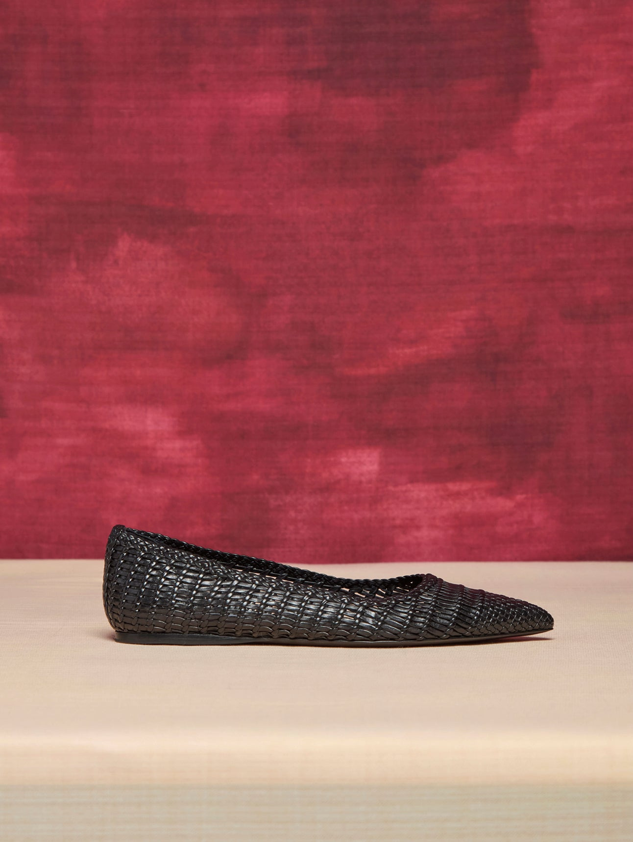 Aurora Braided Flat Shoe in Black Leather - 4