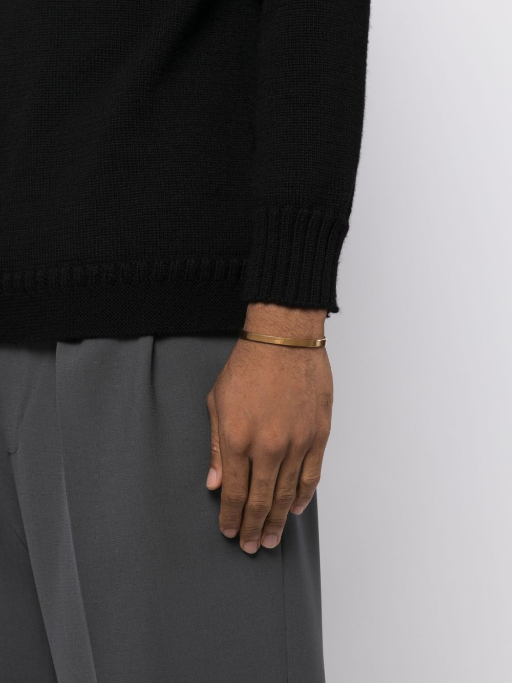 logo-engraved cuff bracelet - 2