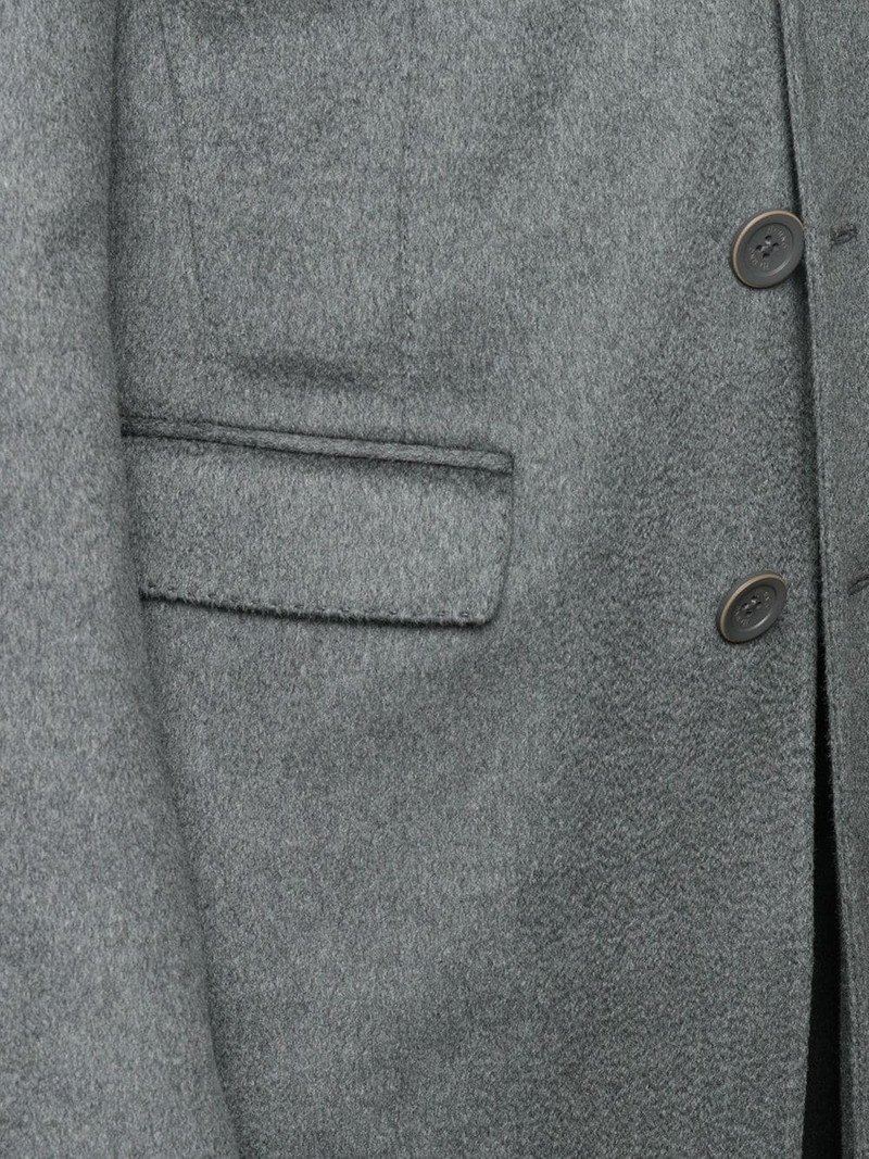 single-breasted layered coat 5