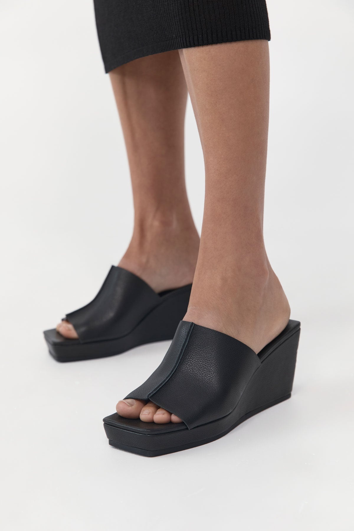 Maria Wedge - Black - 1