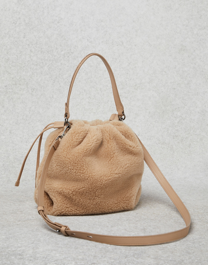 Fleecy virgin wool and cashmere bag with shiny handle 2