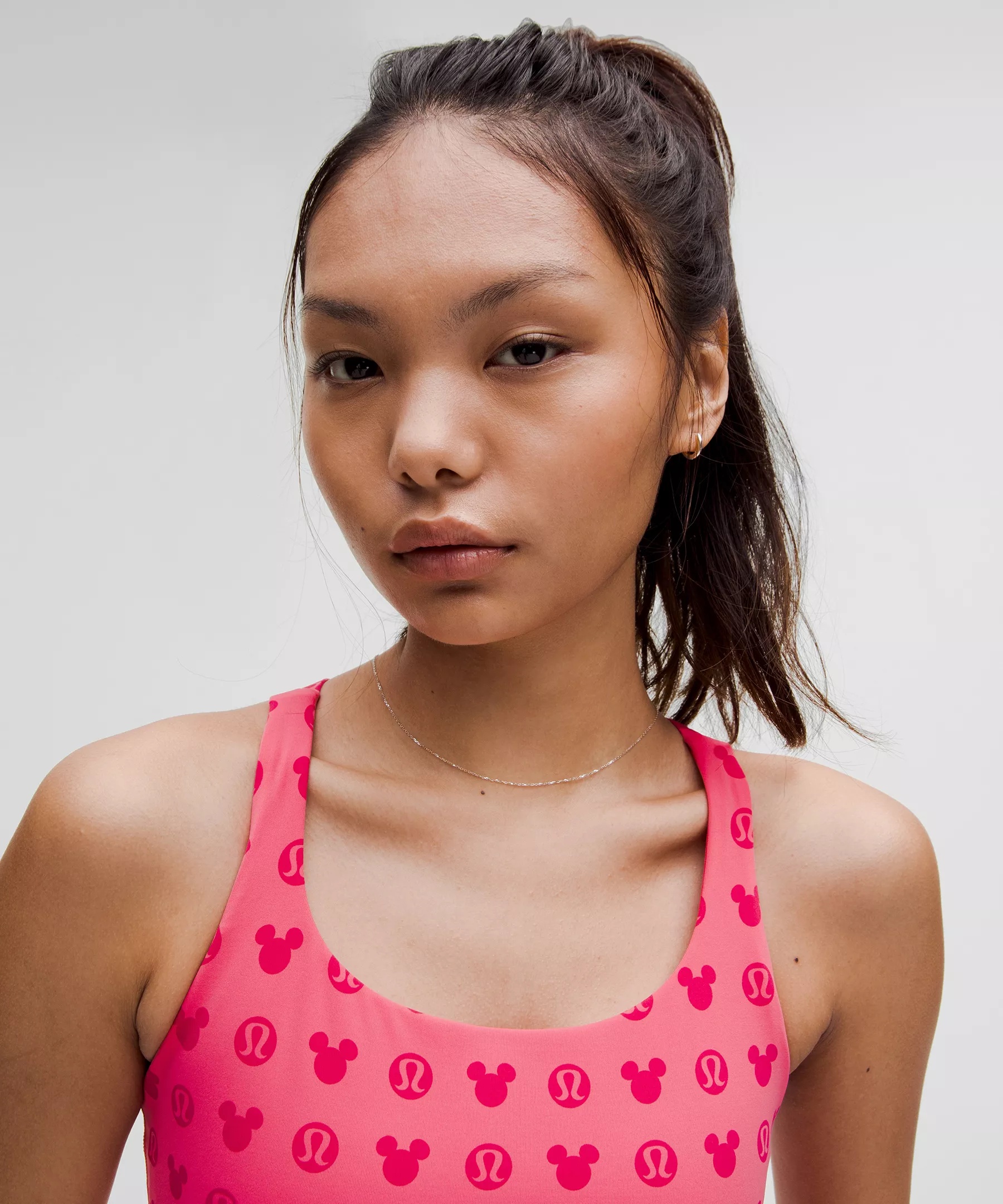 限定 Disney x lululemon☆Energy Longline Bra スポーツブラ Disney x lululemon *Energy Longline Bra Medium Support, B–D