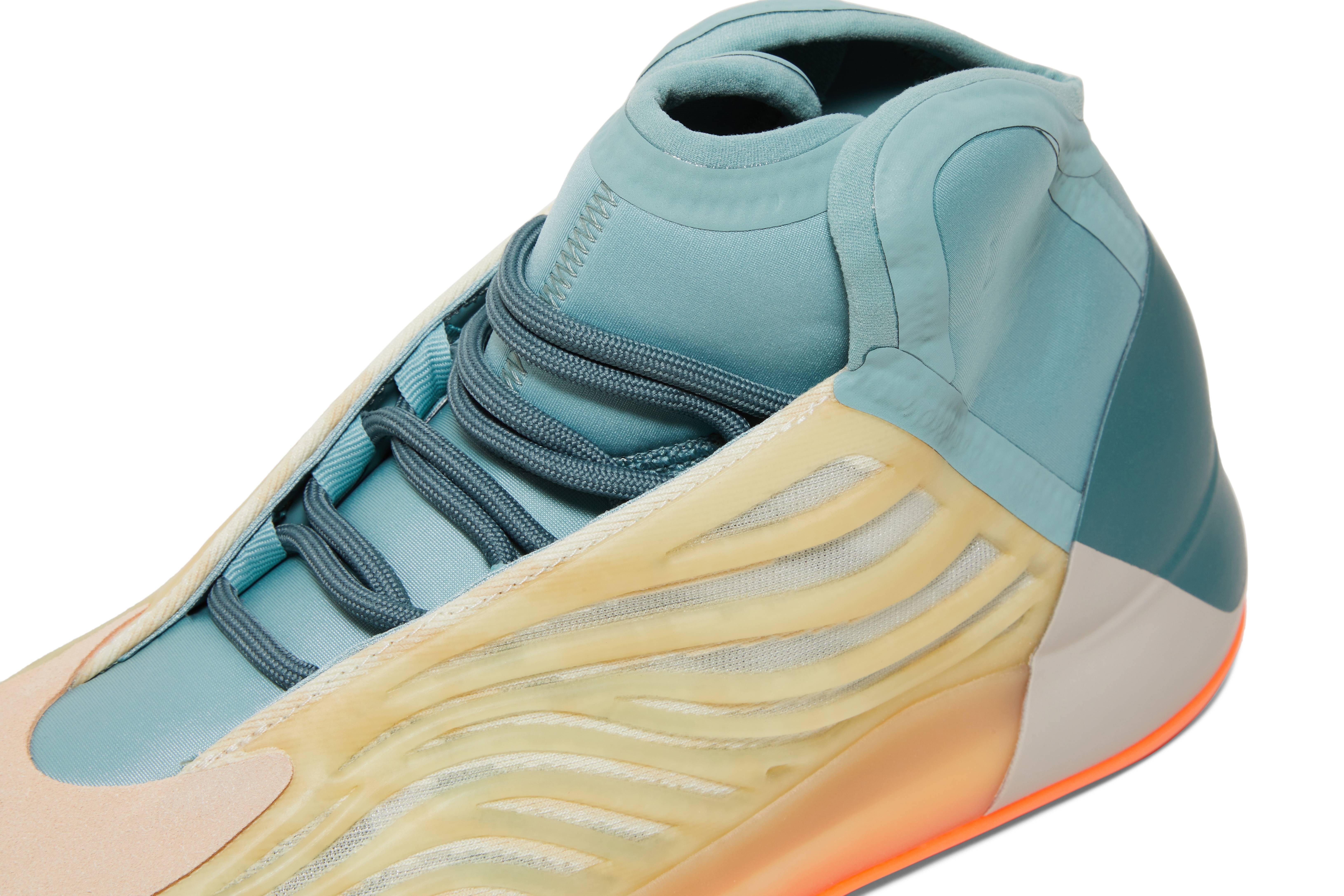Yeezy Quantum 'Hi-Res Coral' - 9