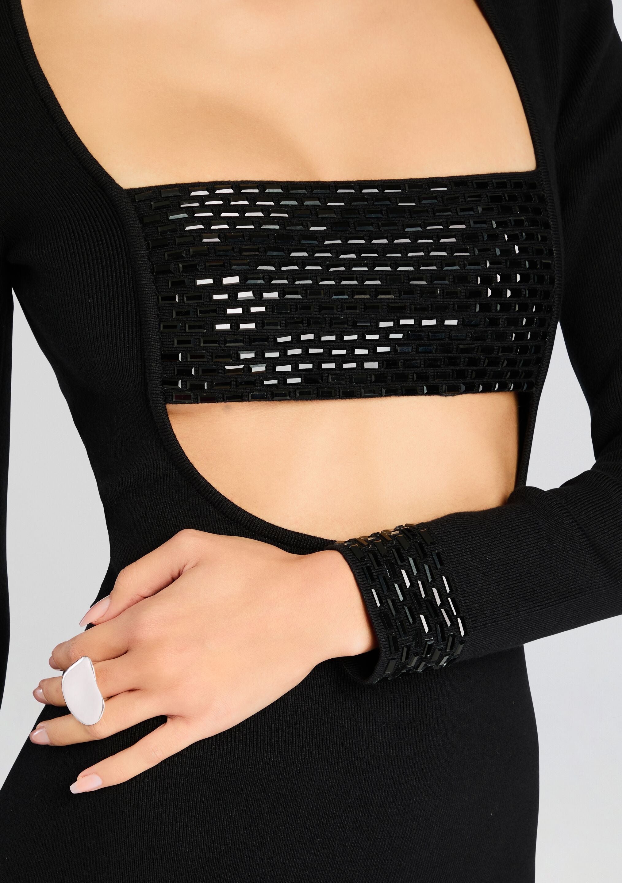 RAELLE EMBELLISHED KNIT DRESS - 3