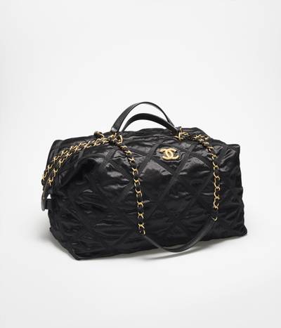 CHANEL Maxi Bowling Bag outlook