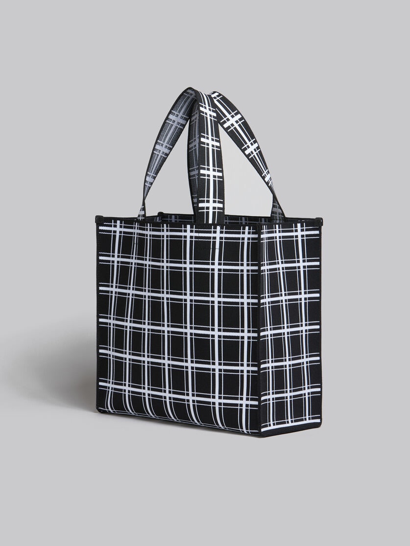 BLACK AND WHITE JACQUARD CHECK SHOPPER - 4