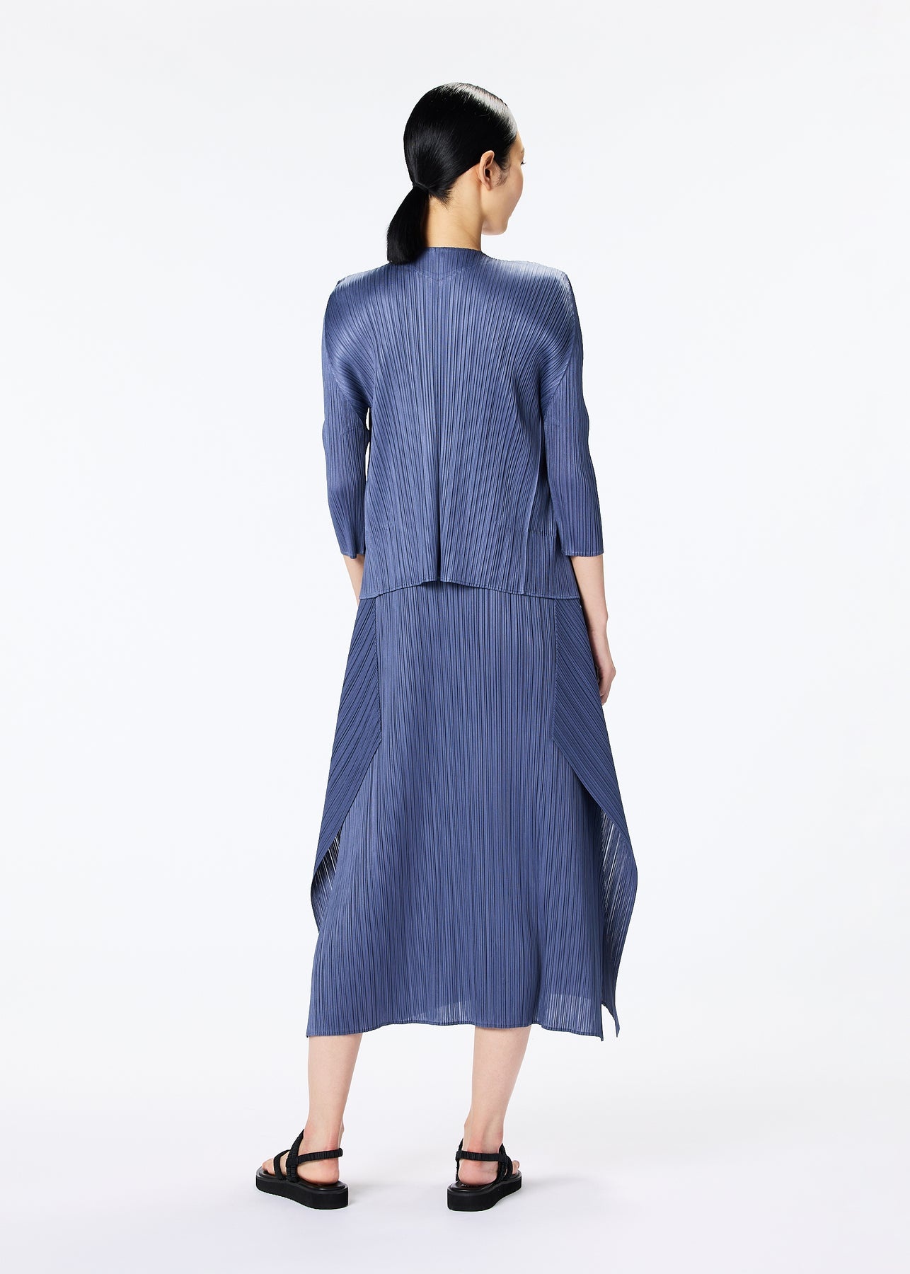 MONTHLY COLORS : JUNE CARDIGAN - 4