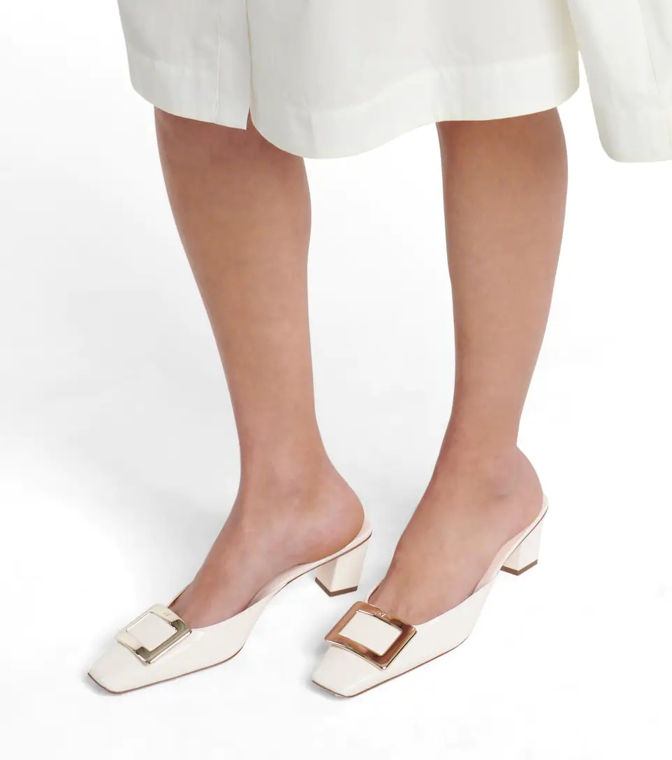 Belle Vivier 45 patent leather mules - 4