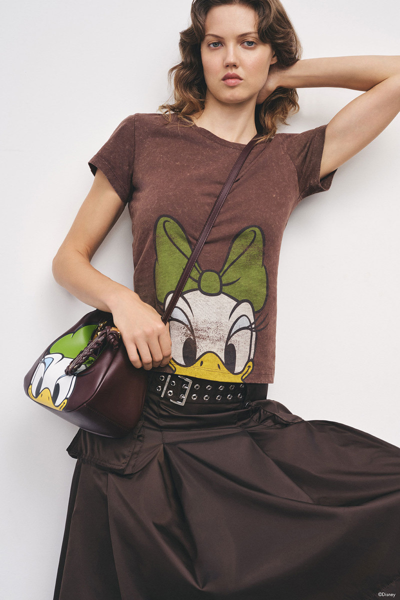 DAISY DUCK MINI HOBO BAG IN BROWN 4