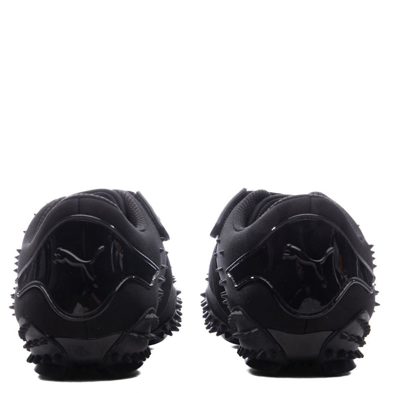 PUMA MOSTRO SPIKES - BLACK-SILVER outlook