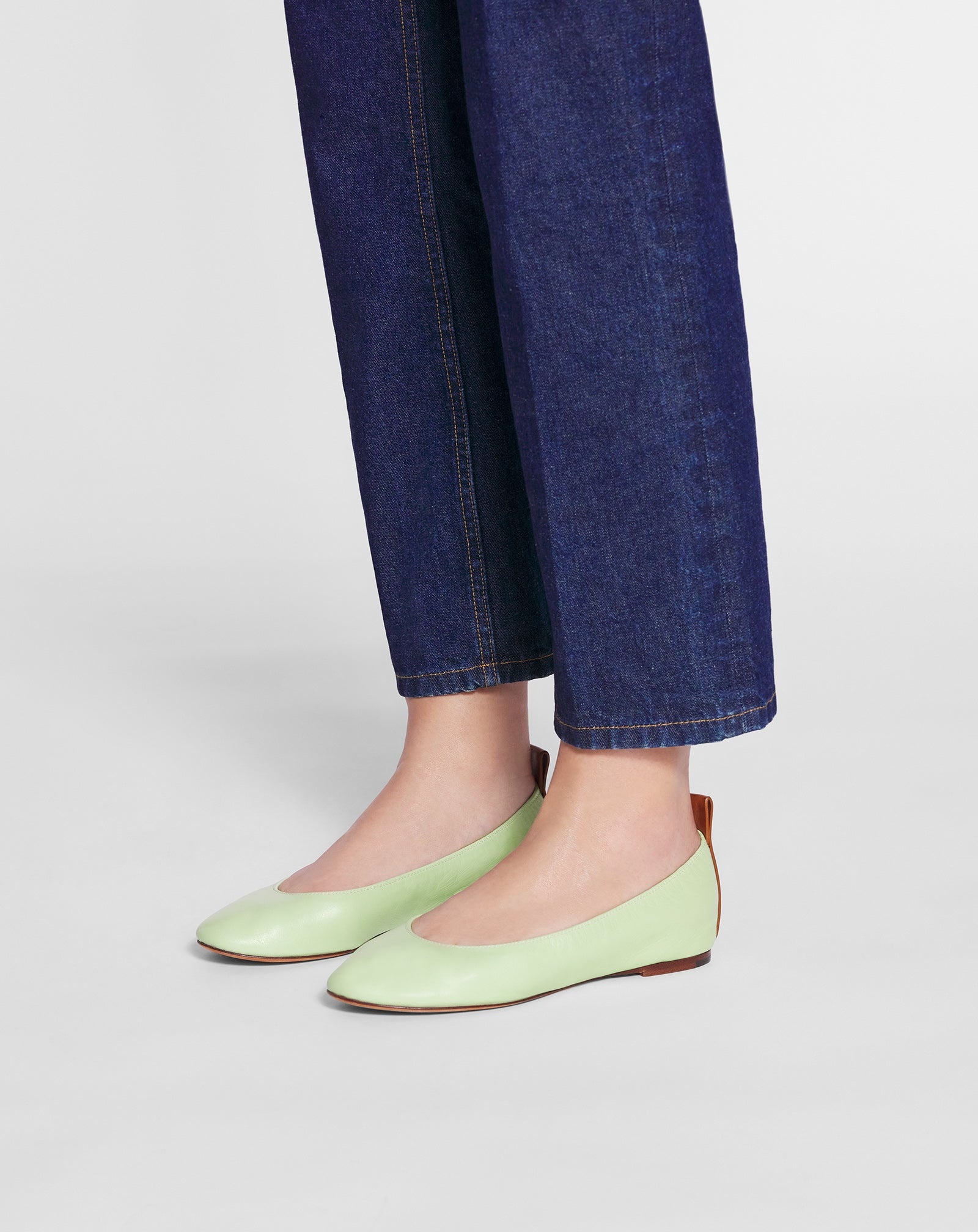 THE LEATHER BALLERINA FLAT - 6
