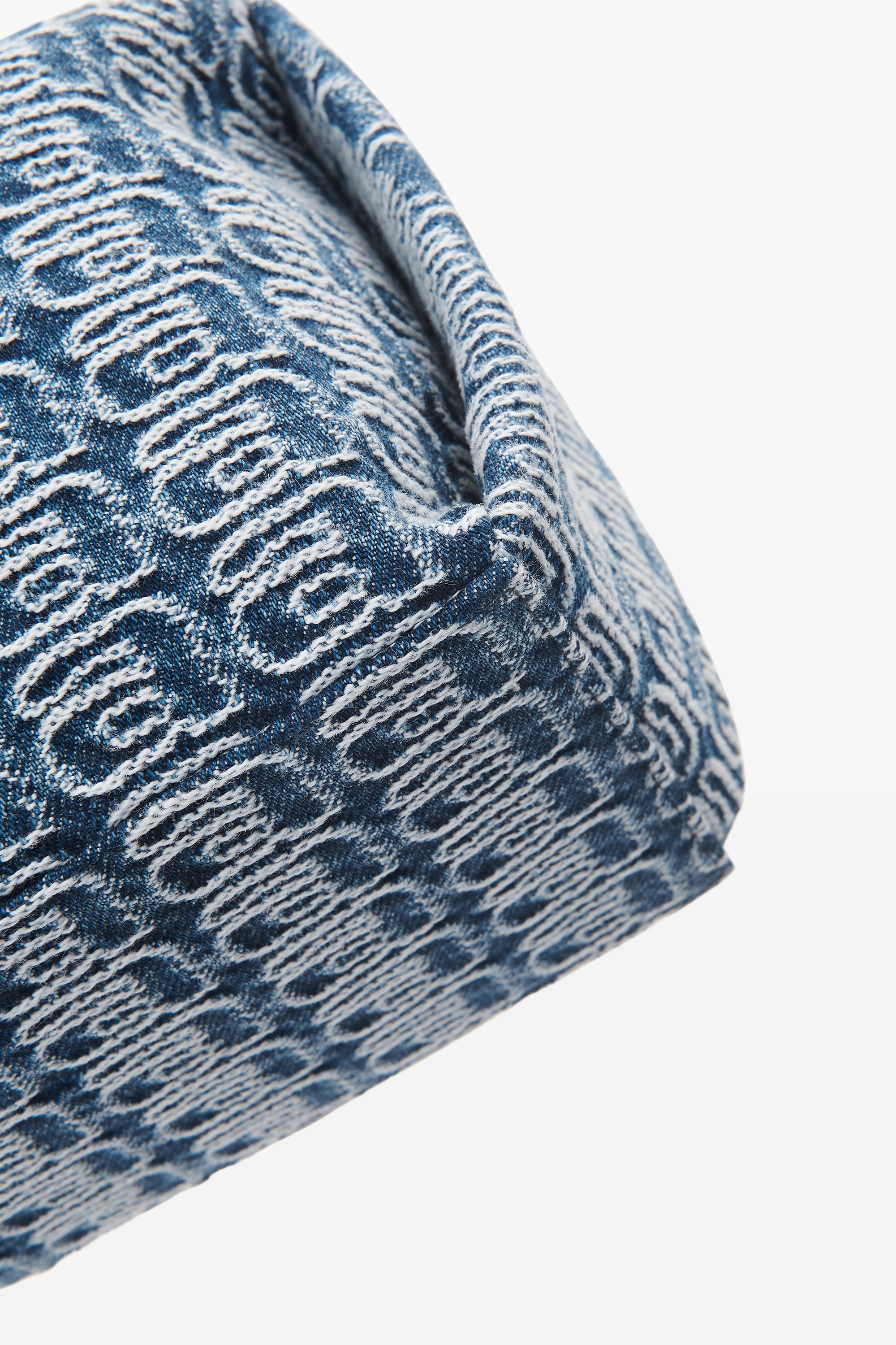SCRUNCHIE SMALL BAG IN JACQUARD DENIM - 5