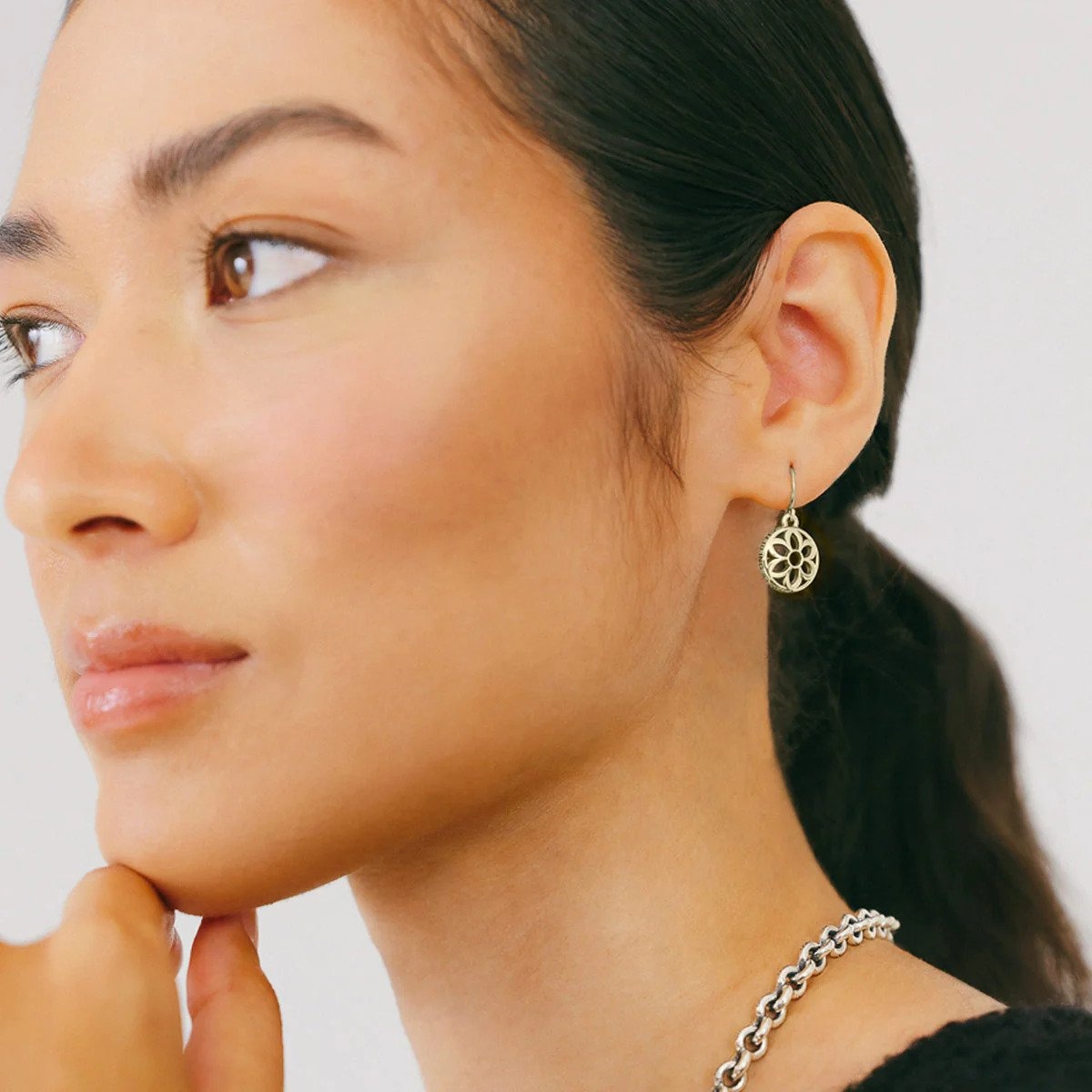 EY-ROS-STA GOOD ART HLYWD Rosette Station Earring - Gold - 2