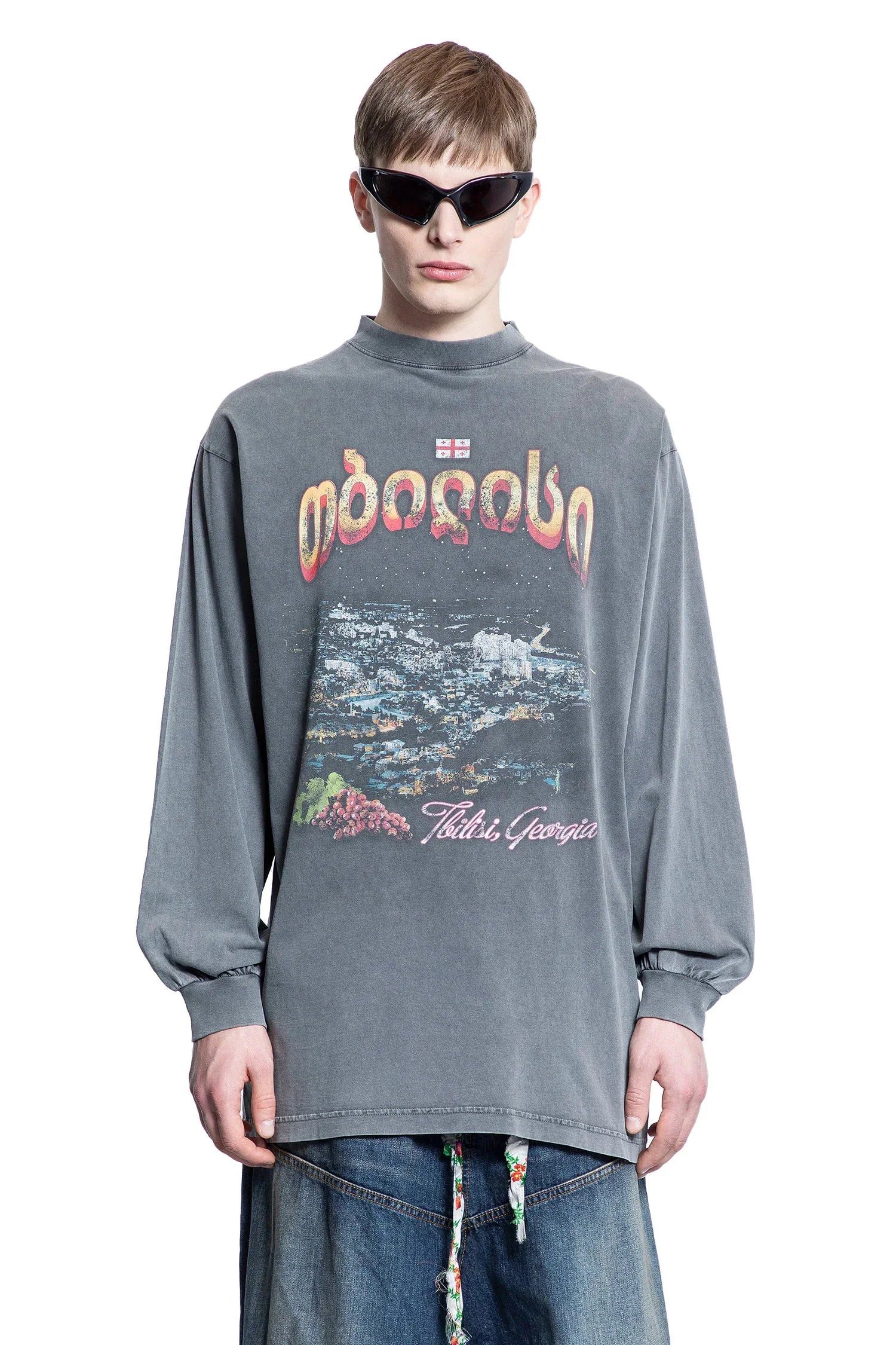 BALENCIAGA 'Tbilisi' T-shirt ロングスリーブシャツ Men's Tbilisi Long Sleeve T-shirt Large Fit in Black