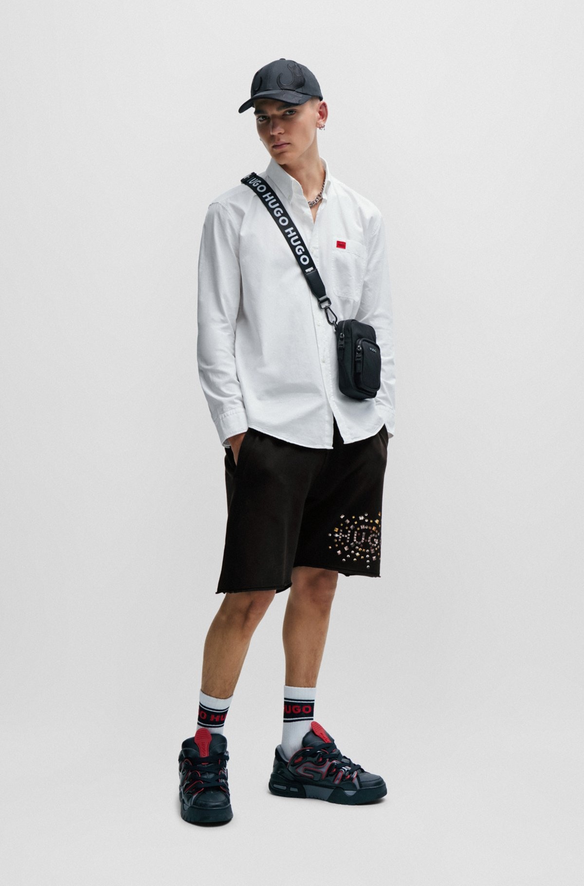 COTTON-TERRY SHORTS WITH STUD-EFFECT ARTWORK - 4