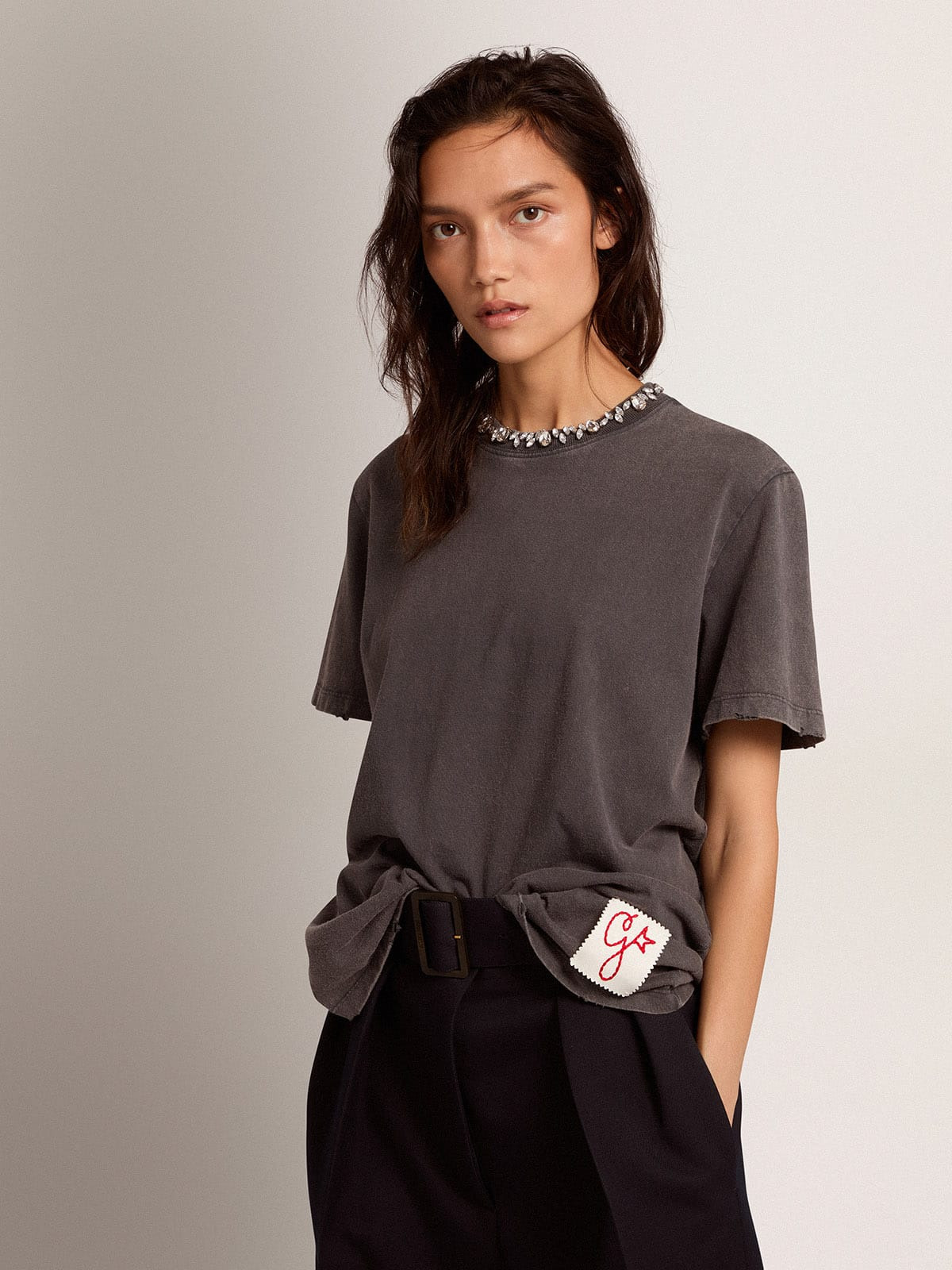 Women's anthracite gray T-shirt with crystals - 2