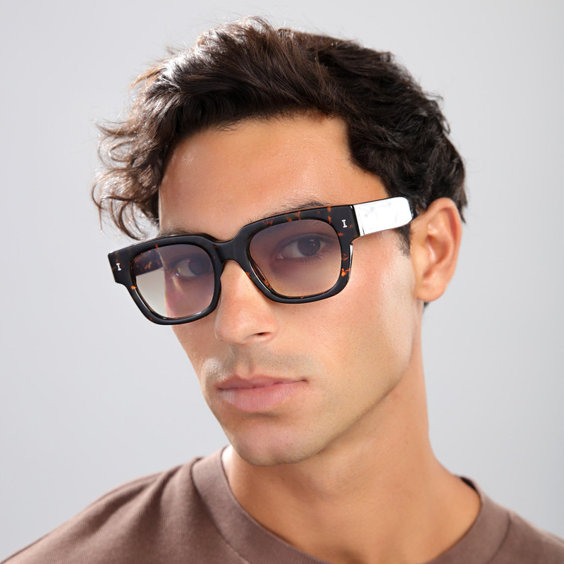 illesteva Francesco Sunglasses outlook