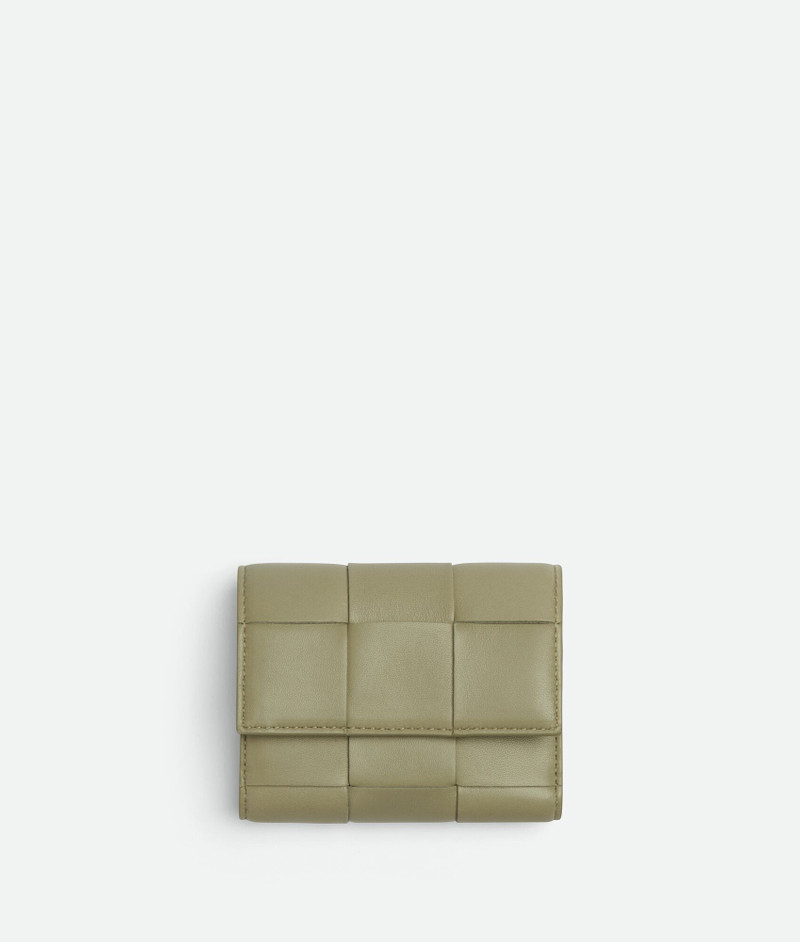 tri-fold zip wallet - 1
