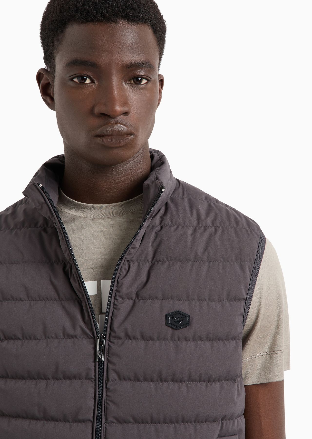 Sleeveless full-zip down jacket in quilted nylon with eagle logo patch - 5